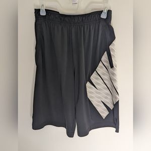 Nike medium black dri-fit